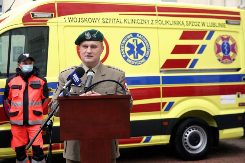 Wojskowy Szpital Kliniczny w Lublinie otrzymał nową karetkę. Zobacz zdjęcia    