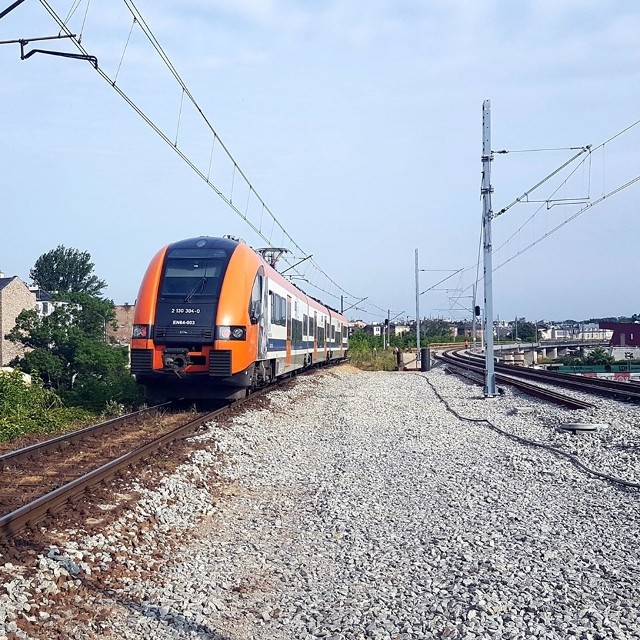 O godz. 8:07 ostatni pociąg wjechał na XIX - wieczny nasyp kolejowy w centrum Krakowa.