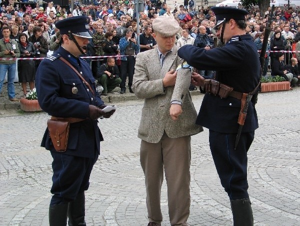 Cała prawda o wojnie. Granatowi policjanci - bohaterowie i kanalie