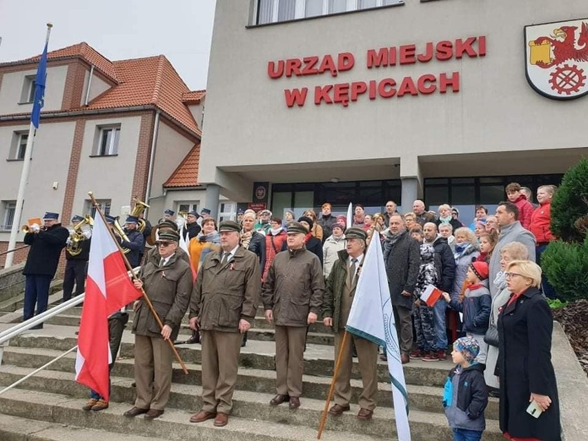 Narodowe Święto Niepodległości w Kępicach. Śpiewano pieśni patriotyczne [zdjęcia]