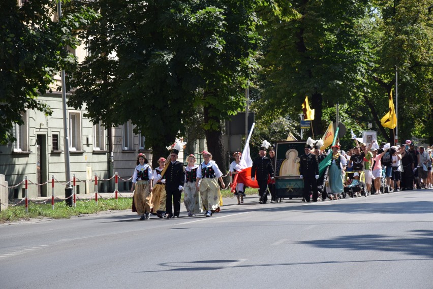 Rybnicka Pielgrzymka do Częstochowy weszła na Jasną Górę