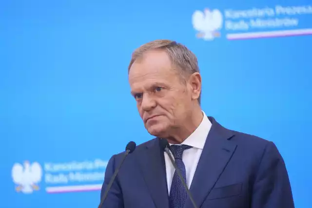 Donald Tusk potwierdził, że aresztowanych zostało 9 podejrzanych, którzy zaangażowali się bezpośrednio na zlecenie rosyjskich służb w akty sabotażu w Polsce.