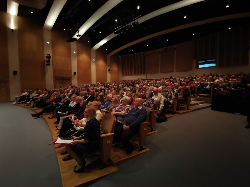 Forum Seniora 2019. Uśmiechnięci, radośni i pełni energii seniorzy wzięli udział w forum zorganizowanym specjalnie dla nich (foto, wideo)