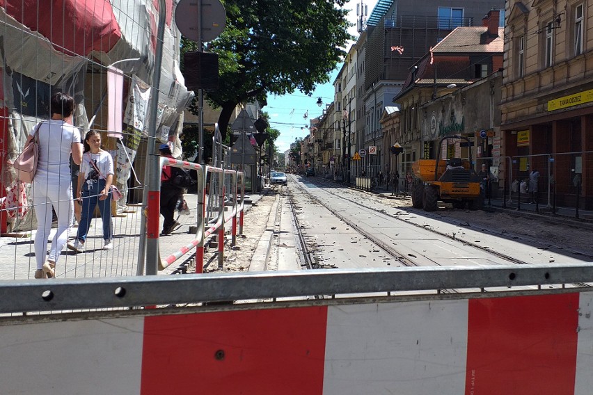 Kraków. Remont ulicy Karmelickiej. Zobacz jak postępują prace [ZDJĘCIA]