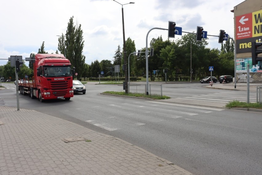 Na tym skrzyżowaniu w Inowrocławiu będzie łatwiej i bezpieczniej. Zobaczcie zdjęcia