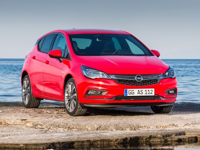 Opel Astra V Liderem sprzedaży marki w okresie od stycznia do sierpnia jest model Astra – 9 501 sztuk i 38% wzrost sprzedaży w porównaniu do tego samego okresu zeszłego roku.Fot. Opel