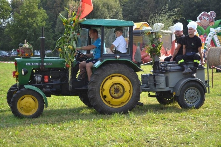 Rolnicy z gminy Chełmno świętowali dożynki w Małych...