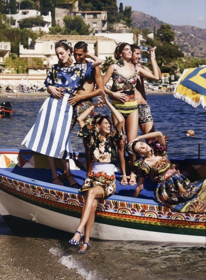 Zdjęcie z reklamy nowej kolekcji Dolce&Gabbana. Zuzanna...