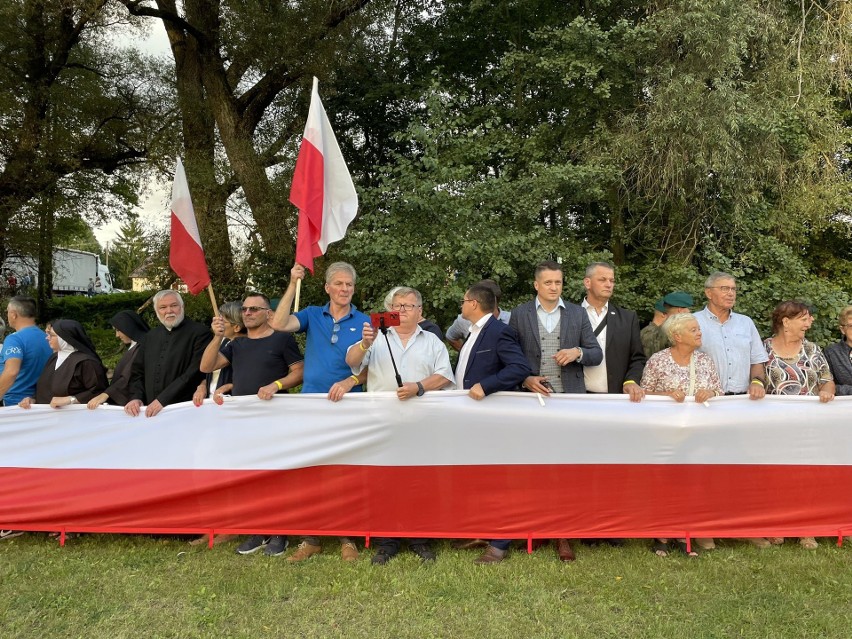 W Mielniku rozpoczęła się akcja "Łańcuch poparcia" w geście solidarności ze służbami mundurowymi