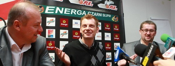 Od lewej: Prezes Twardowski, trener Okorn i dyrektor Romański.