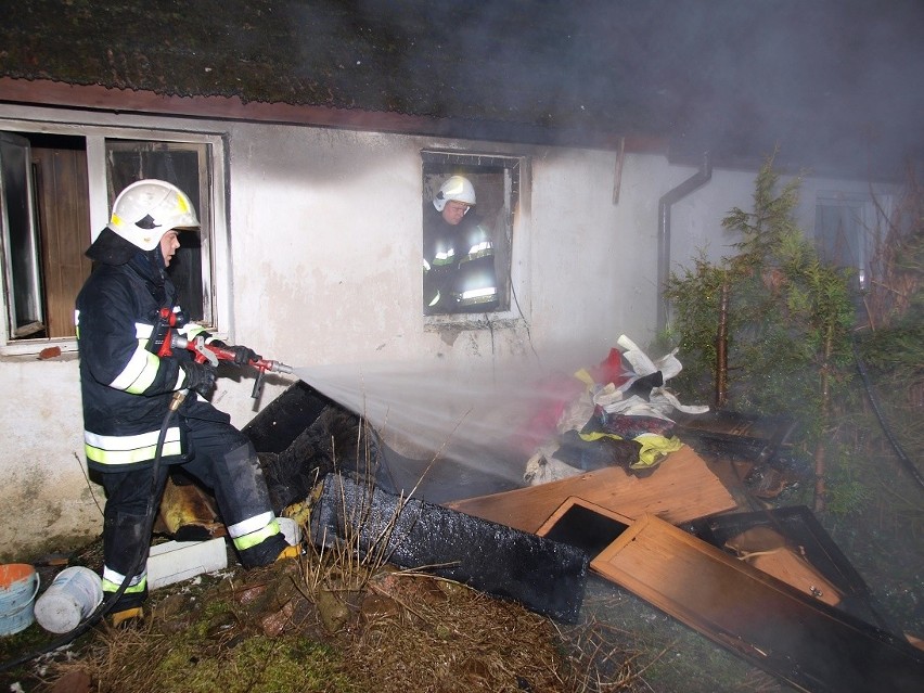 W Borzysławiu (powiat Białogard) spłonął dom. Na szczęście...