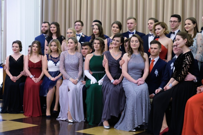 W niedzielę w Hotelu Łańcut odbyła się studniówka 2019 I...