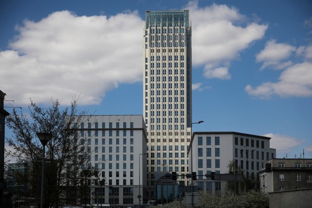 Unity Tower wybudowany, szkieletor przeszedł do historii. Teraz trwają prace wykończeniowe.