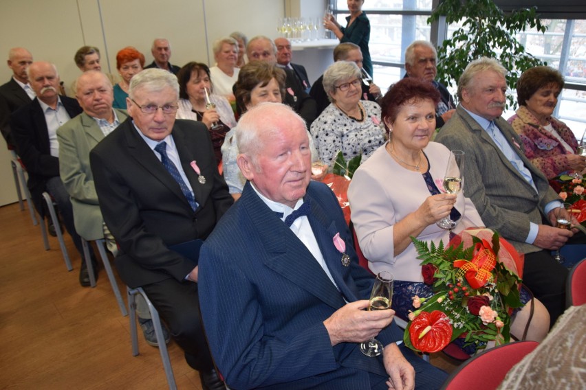 Wspaniałe Złote Gody w Morawicy. Świętowało 27 par.