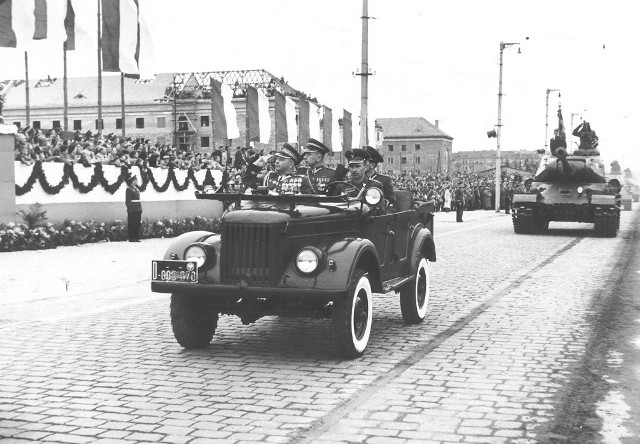 Defilada we Wrocławiu. Rok 1955