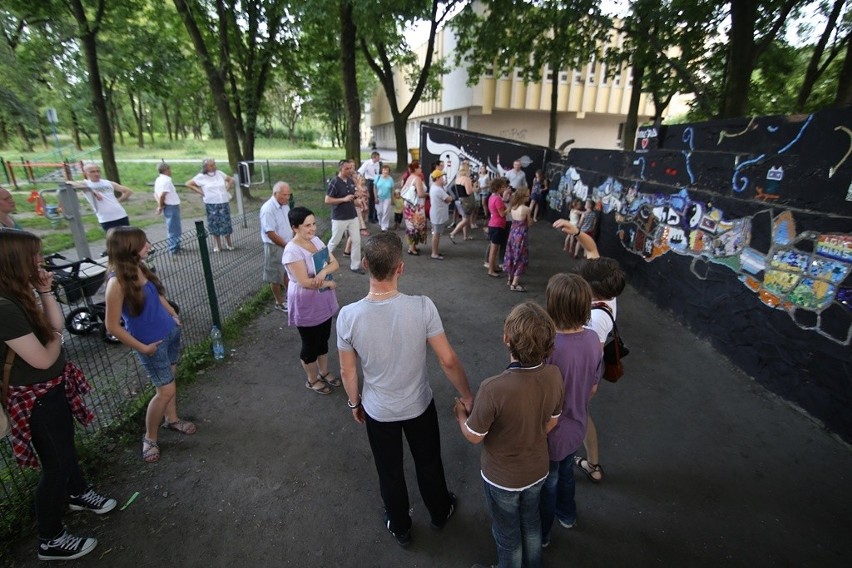 Katowice: Odsłonięto mural autorstwa dzieci z MDK Dąb