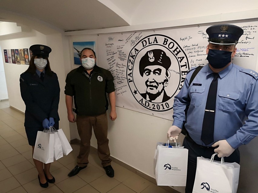 Więźniarki osadzone w szczecińskim areszcie szyją maseczki ochronne dla kombatantów