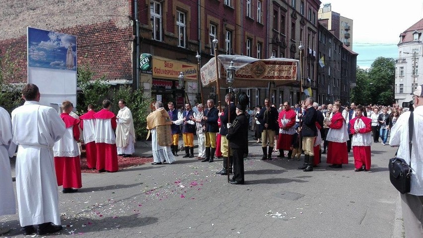 W czwartek 15 czerwca  obchodzimy uroczystość Najświętszego...