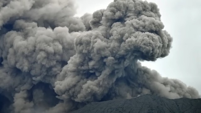 Do śmiercionośnej eksplozji wulkanu Marapi doszło w niedzielę, 3 grudnia.
