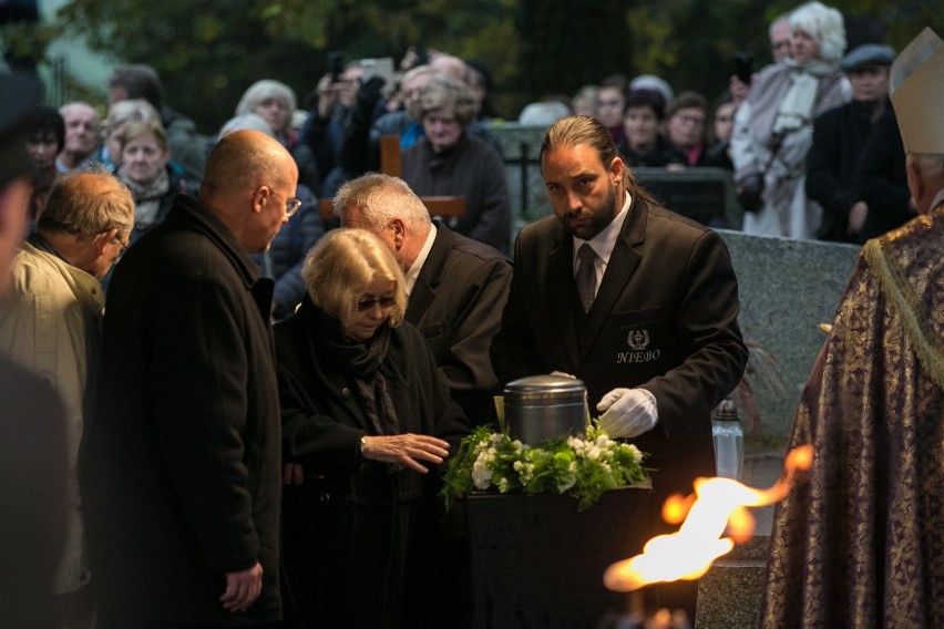 Pogrzeb Andrzeja Wajdy na cmentarzu na krakowskim Salwatorze