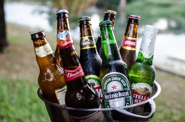Już w piątek będzie można zgarnąć darmowe butelki piwa w Lidlu! Zdjęcie ilustracyjne.