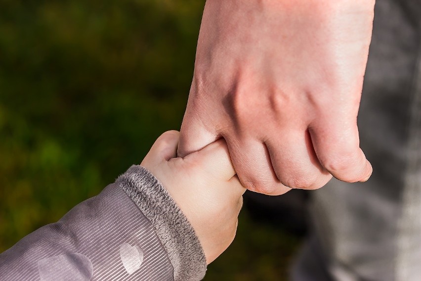 Problemy psychiczne dzieci w czasie pandemii. „Ciężko nam żyć”. Wzrasta liczba uczniów potrzebujących wsparcia