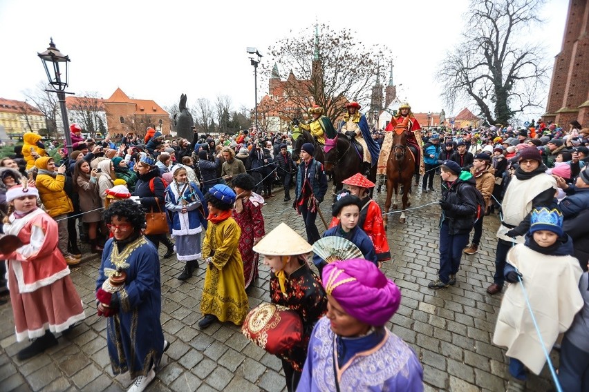 Radosny, kolorowy pochód to już tradycja w Polsce na 6...