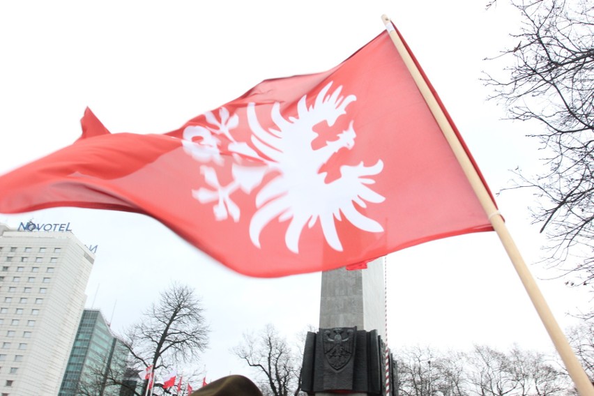 Uczcij Powstanie Wielkopolskie. Odbierz dzisiaj flagę z Urzędu Marszałkowskiego! 
