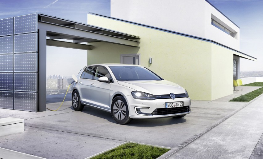 Volkswagen e-Golf - wersja napędzana silnikiem elektrycznym...