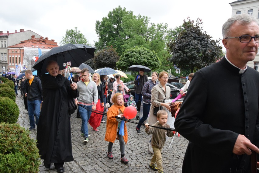 Marsz dla Życia i Rodziny przeszedł ulicami Bielska-Białej ZDJĘCIA