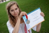 Dominika Zajkowska z I LO ze srebrnym medalem Międzynarodowej Olimpiady Chemicznej
