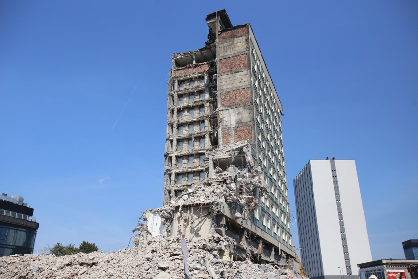 Rozbiórka hotelu Silesia w Katowicach w dniu 26 sierpnia...