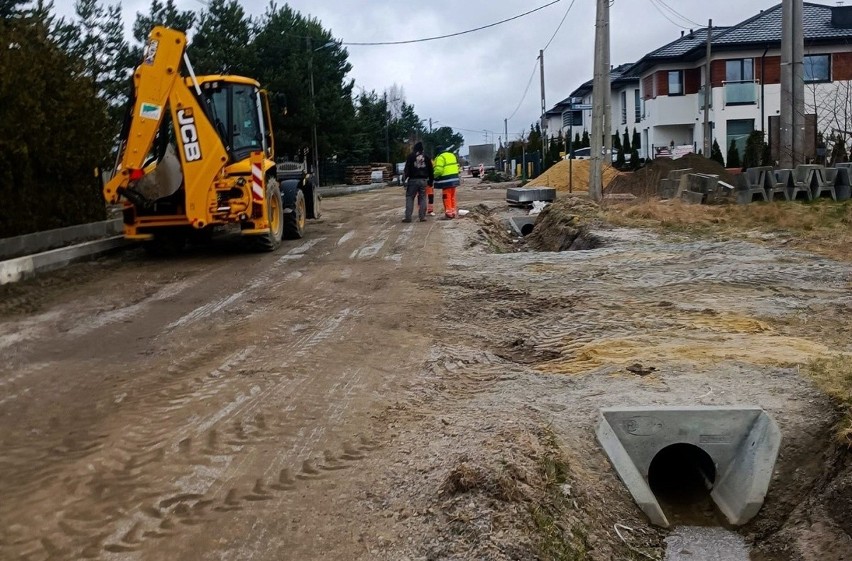 Kończy się modernizacja ulicy Kasztanowej w Starowej Górze w gminie Rzgów