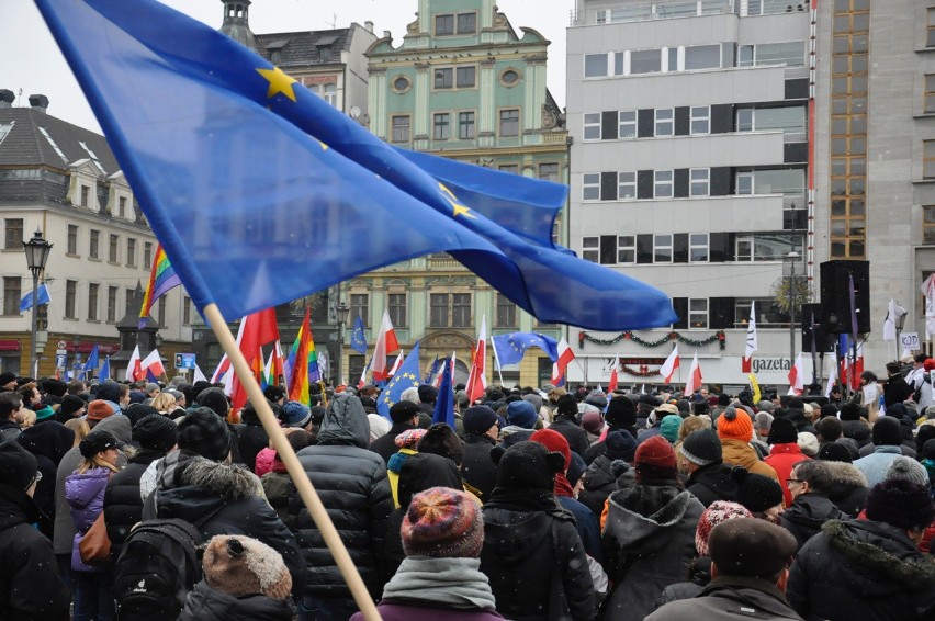 Wrocław: Komitet Obrony Demokracji znów na placu Solnym