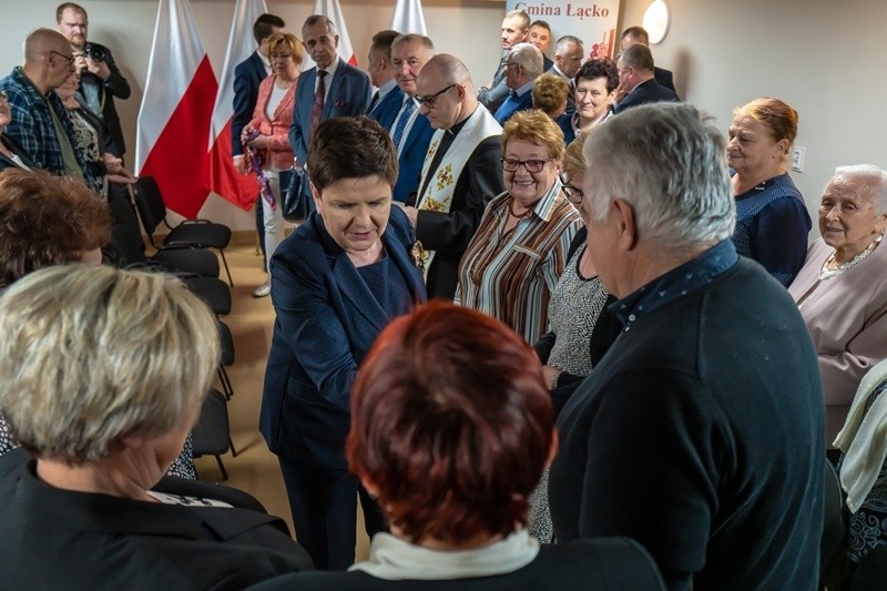 Klub Seniora w Łącku ma odnowioną siedzibę. Uroczystego otwarcia dokonała Beata Szydło [ZDJĘCIA]