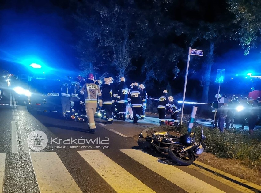 Motocyklista zderzył się z samochodem osobowym na drodze wojewódzkiej Kraków - Skała. Motocyklista nie żyje