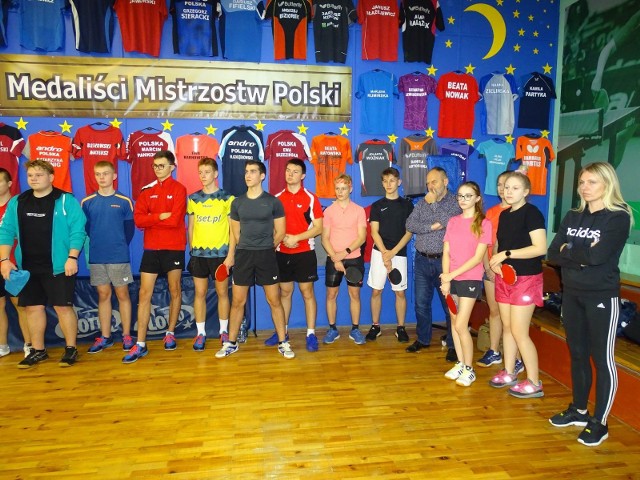 Licealiada wojewódzka w Chełmnie. Młodzież z kilku szkół województwa kujawsko-pomorskiego rywalizowała w tenisa stołowego