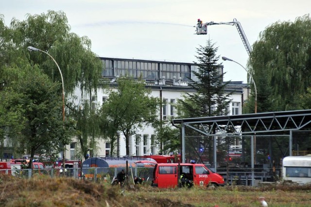 Pożar Nowego Stylu w JaśleZdjęcia z pożary w fabryce Nowy Styl w Jaśle. Wybuchł on w poniedziałek po południu. W gaszeniu wzięło udział kilkadziesiąt jednostek straży pożarnej.