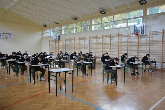 Maturzyści Zespołu Szkół w Lipinach w czwartek pisali próbny egzamin z matematyki.
