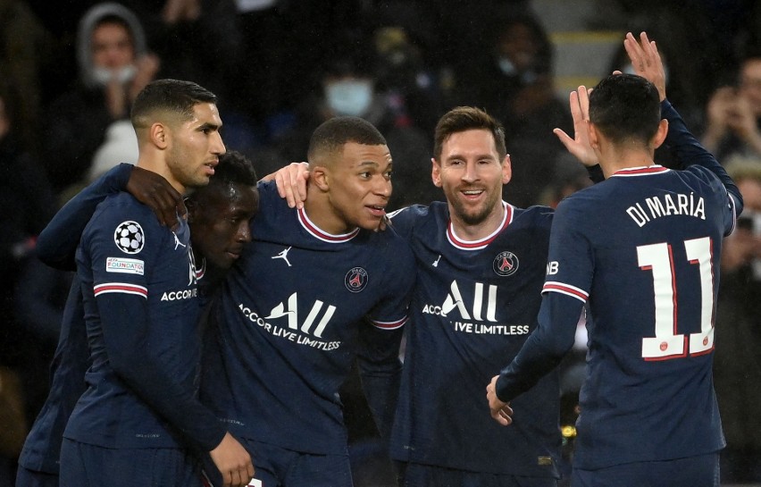Liga Mistrzów. Paris Saint-Germain gromi Club Bruggge na koniec fazy grupowej. Dwie bramki Messiego. "Czerwony" Manchester City