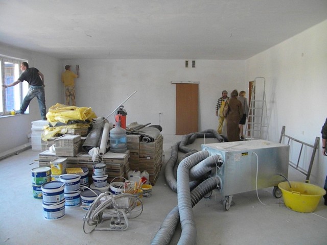 Remontowane pomieszczenia przedszkola w tarnobrzeskim osiedlu Sobów.