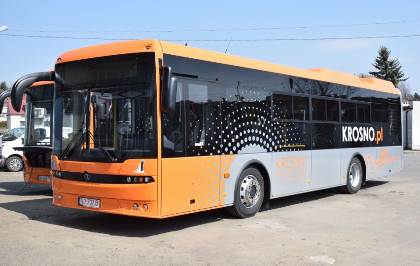 Osiem nowoczesnych autobusów miejskich marki Autosan,...
