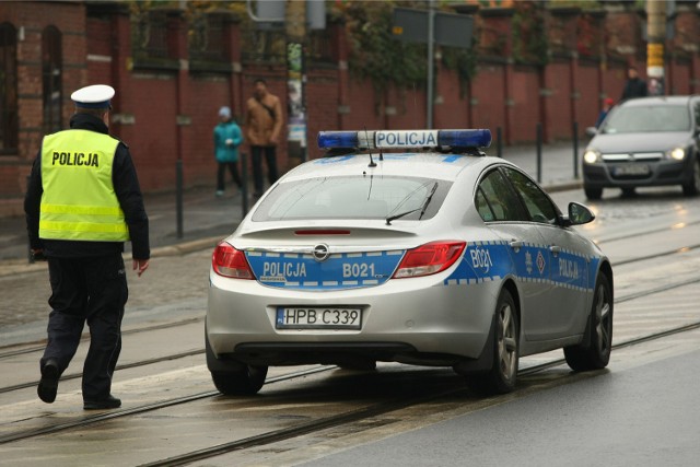 Policja i prokuratura przeliczają zwykle 1 gram narkotyku na 10 handlowych porcji