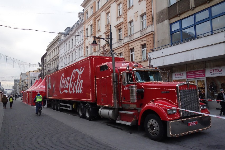 Świąteczna ciężarówka Coca-Coli przyjechała do Łodzi [ZDJĘCIA]