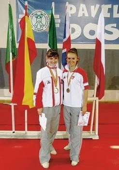Ewa Dynowska (z lewej) zdobyła dwa złote i jeden srebrny,a Anna Kolarska jeden złoty medal w turnieju w Hiszpanii