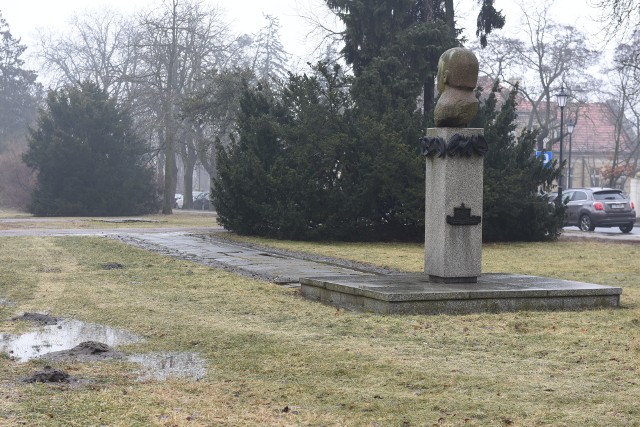 Skwer przy ulicy Chopina był kiedyś jednym z najbardziej eleganckich miejsc w Toruniu