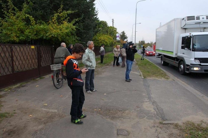 Wypadek na Piątkowie: Dwie osoby przysypane ziemią