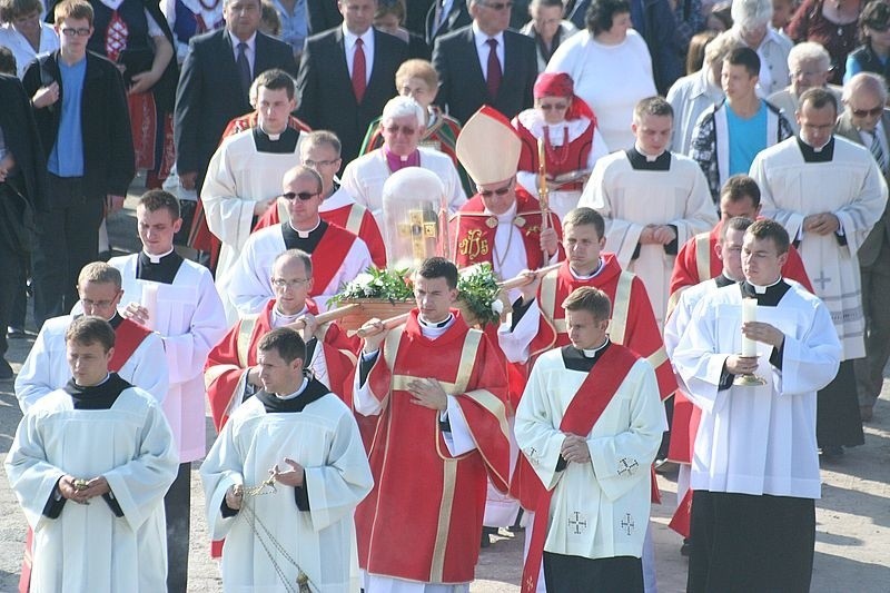 Msza dziękczynna upamiętniająca ks. J. Popiełuszkę