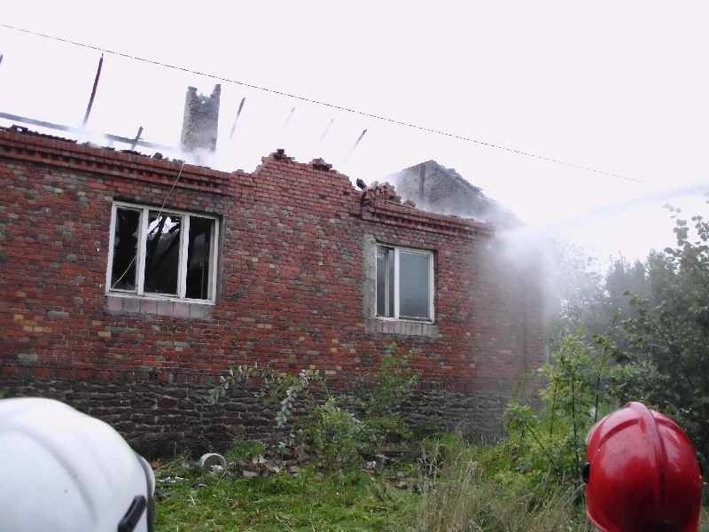 Zajączków. Dom stanął w płomieniach. Rodzina została bez dachu nad głową 