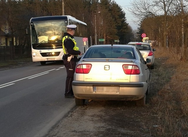 11 kierowców zostało w poniedziałek ukaranych mandatami